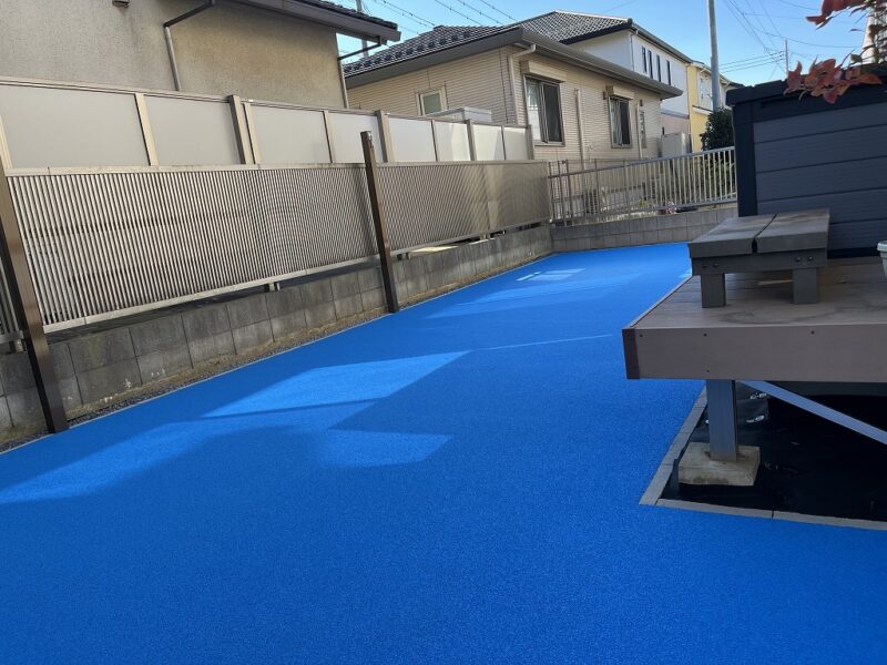 おしゃれな庭づくり ゴムチップ舗装｜四街道市